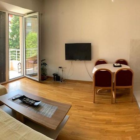 Bisera Apartment Skopje Bagian luar foto
